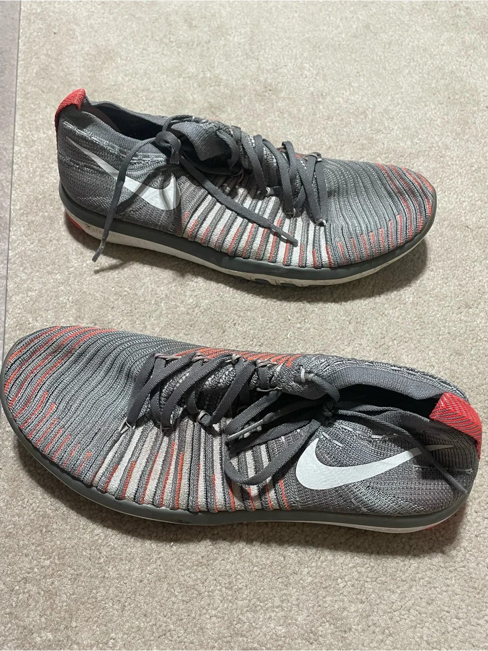 Nike lightweight sneakers